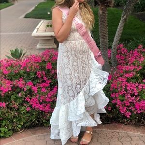 Ruffle Lace Gown